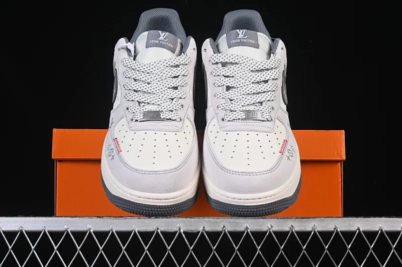 All categories Nk Air Force 1 Air Force series Nk Air Force 1 Low Air Force low-top Nike Air Force 1'07 Low LV joint gray hook woven label Air Force 1 low-top casual sneakers CX5050-Y25